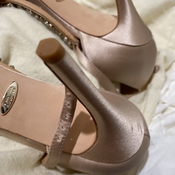 Badgley Mischka shoes Almost new worn one time with box and dust bag - Picture 8 of 8